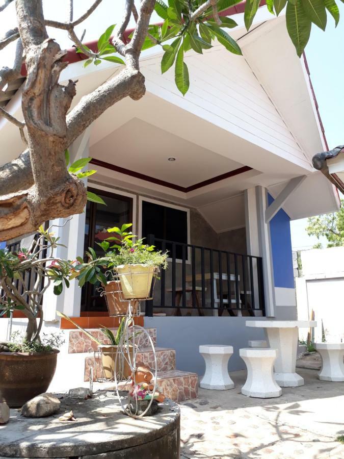 Poopreaw Koh Larn Apartamento Exterior foto