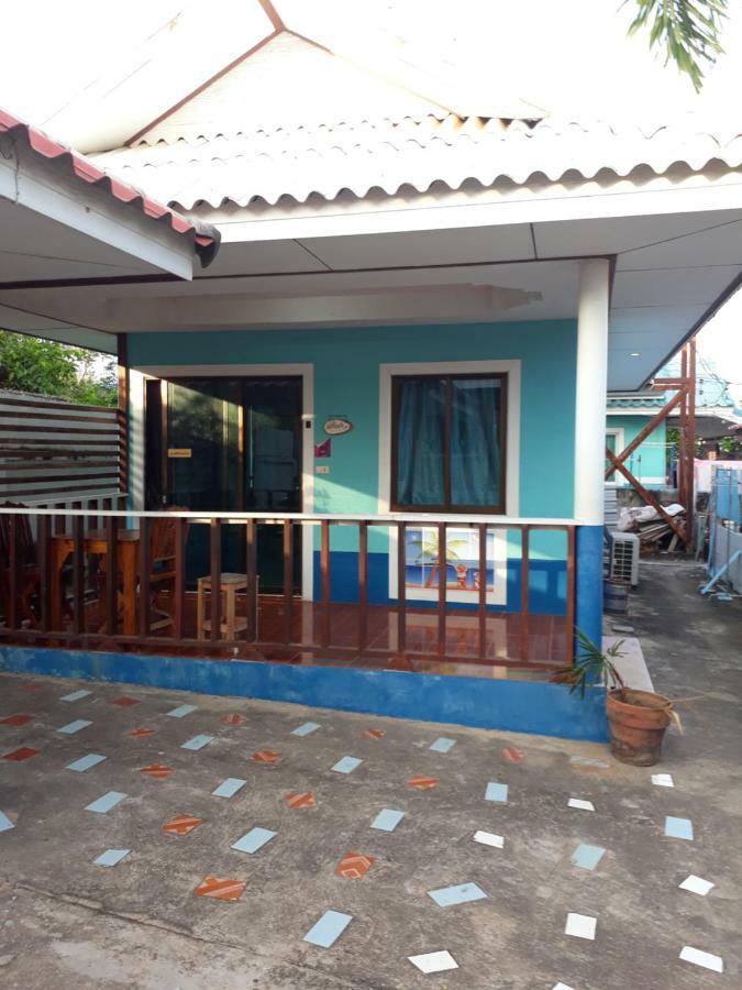 Poopreaw Koh Larn Apartamento Exterior foto