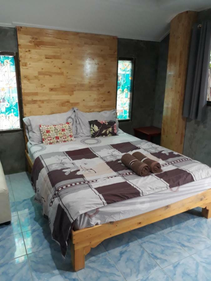 Poopreaw Koh Larn Apartamento Exterior foto