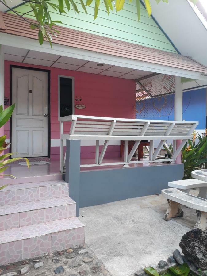 Poopreaw Koh Larn Apartamento Exterior foto
