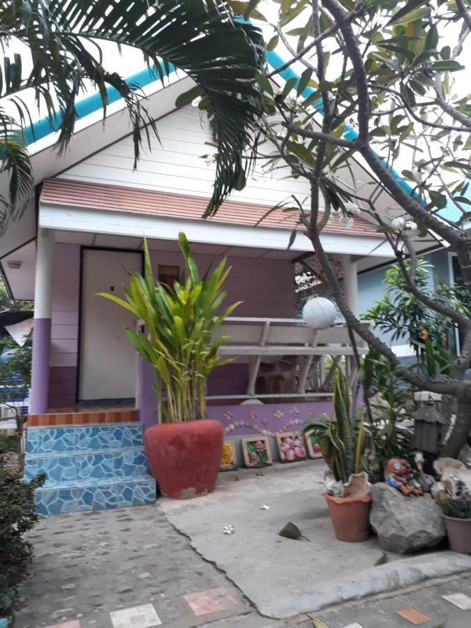 Poopreaw Koh Larn Apartamento Exterior foto