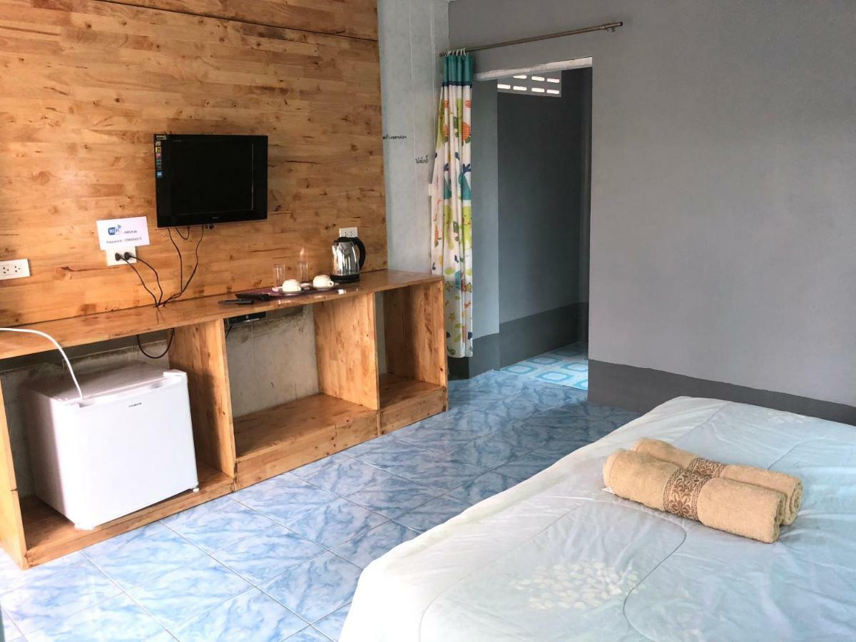 Poopreaw Koh Larn Apartamento Exterior foto