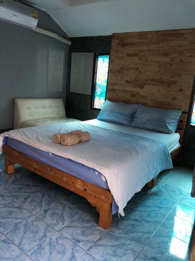Poopreaw Koh Larn Apartamento Exterior foto