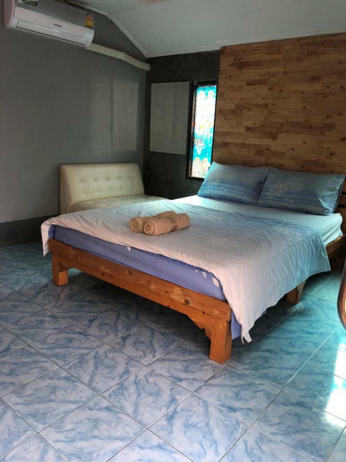 Poopreaw Koh Larn Apartamento Exterior foto