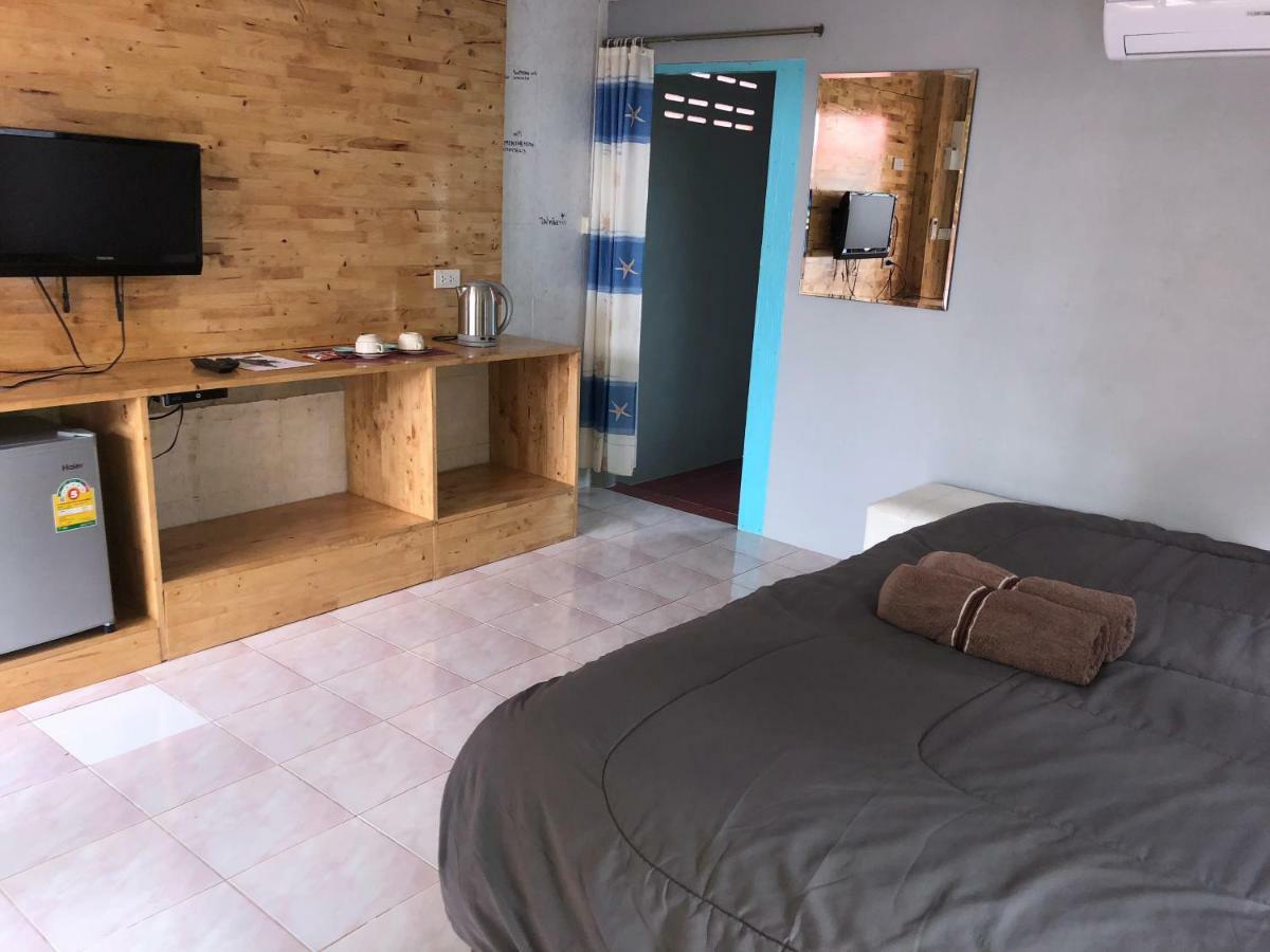 Poopreaw Koh Larn Apartamento Exterior foto